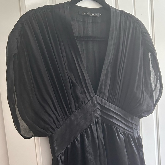 Little black silk dress - Picture 2 of 10